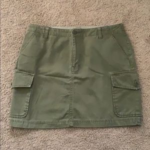 COPY - Gap Size 6 Army green cargo mini skirt